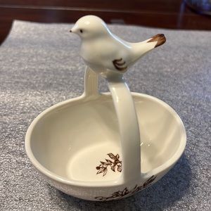 Vintage Ceramic Bird Toile Trinket Basket!